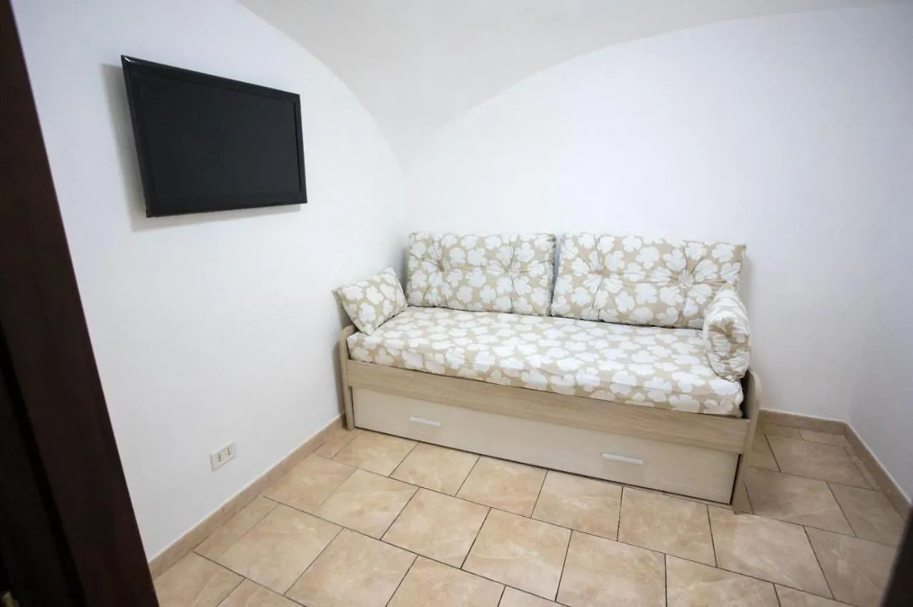 Domus Dei Gemelli Apartment Naples