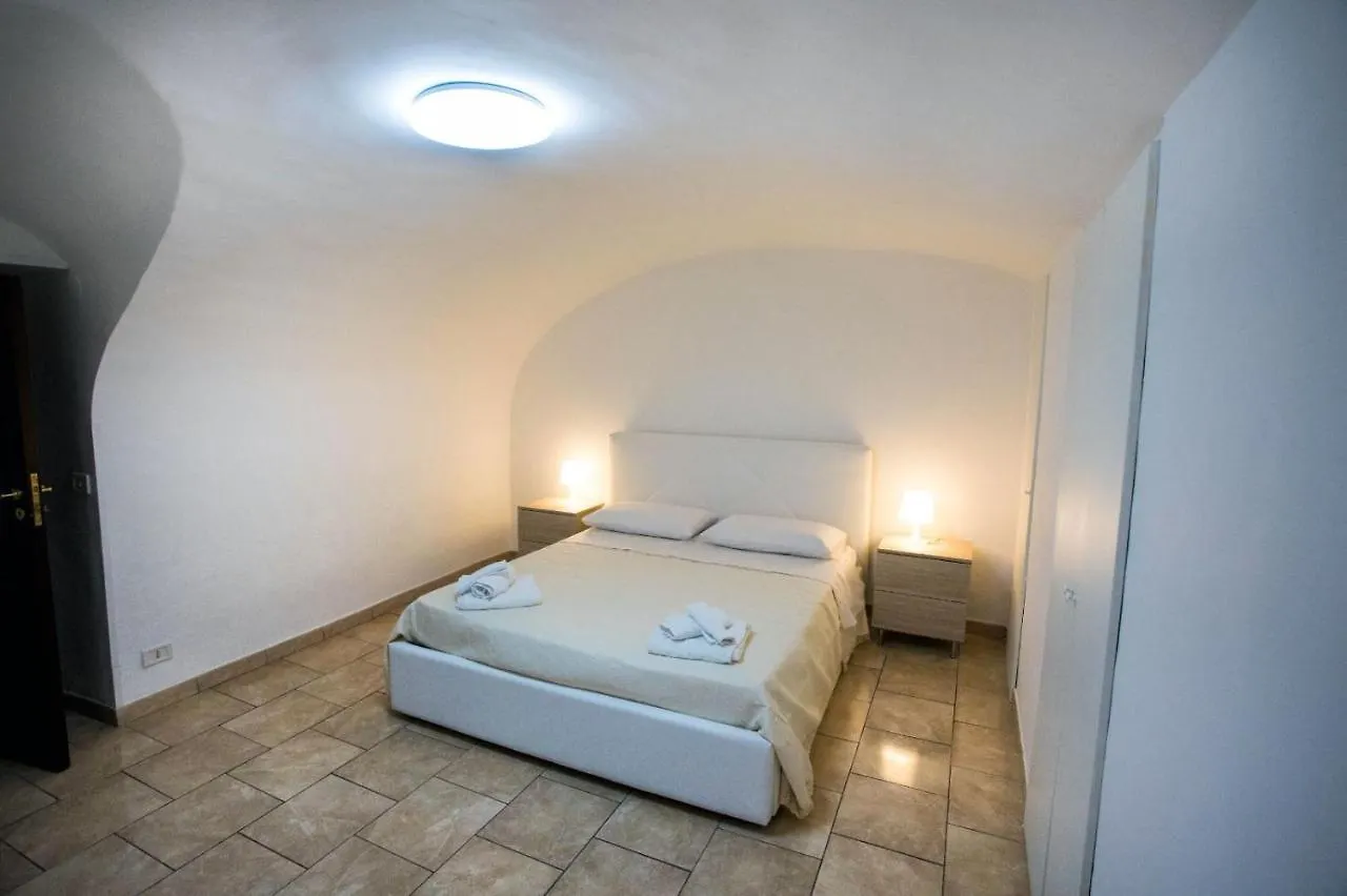 Domus Dei Gemelli Apartment Naples 0*,  Italy
