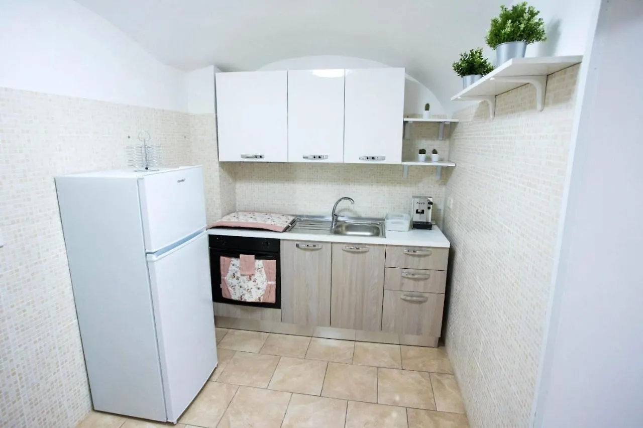Domus Dei Gemelli Apartment Naples